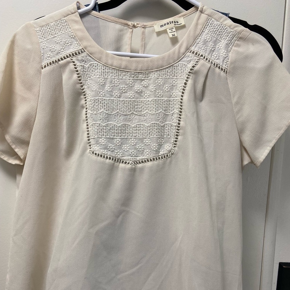 Monteau white business top